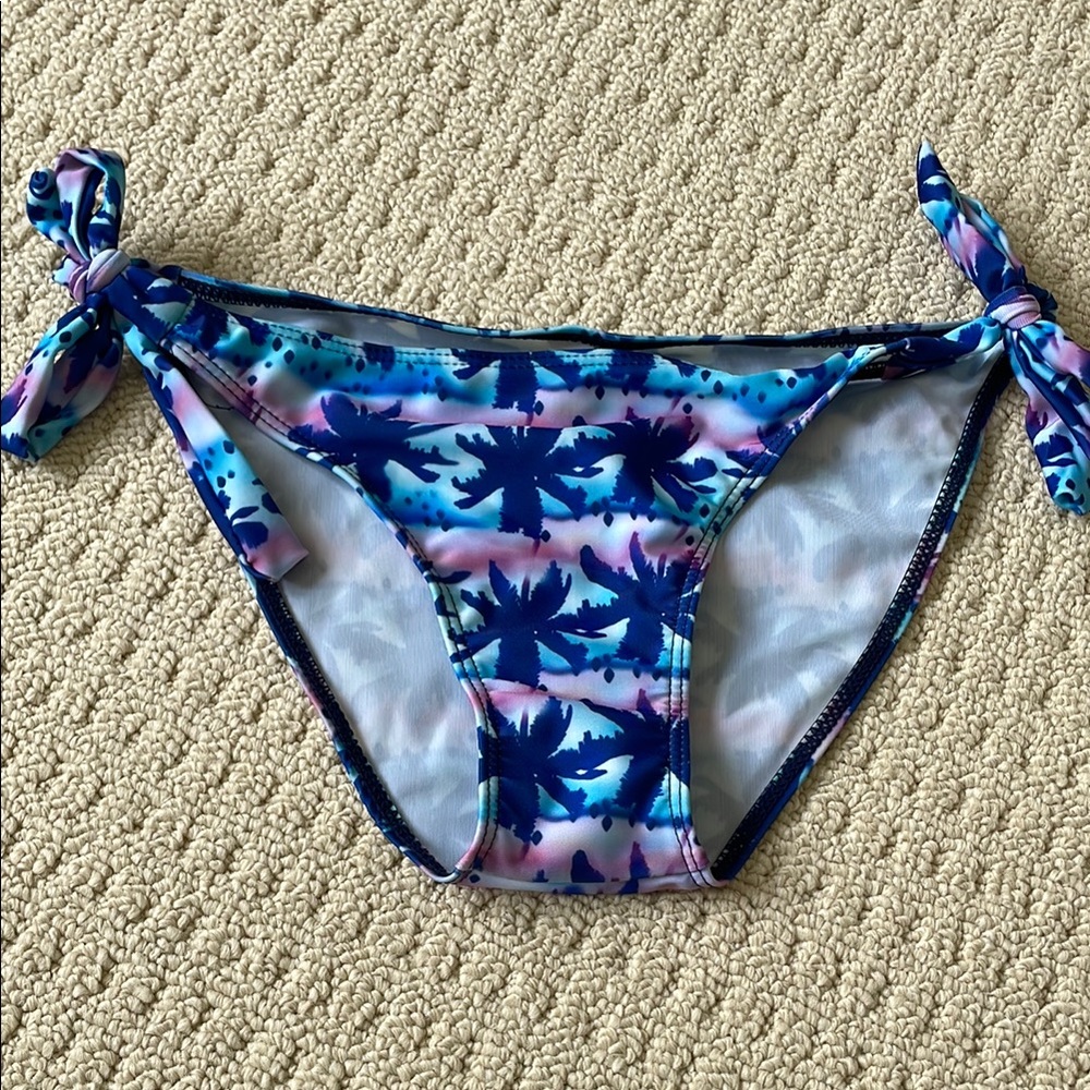 2 Bikini Bottoms NWOT